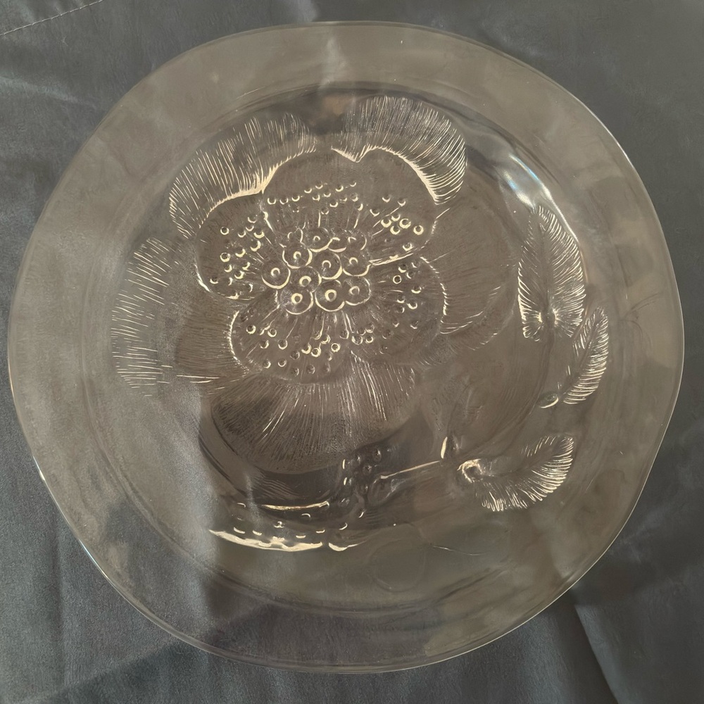 Elegant Clear Glass Plate